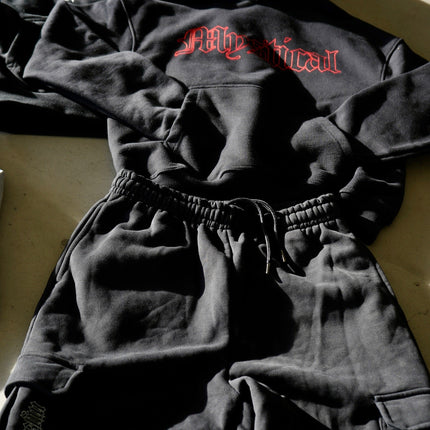 Oversized Clothing: The Streetwear Trend Dominating 2025