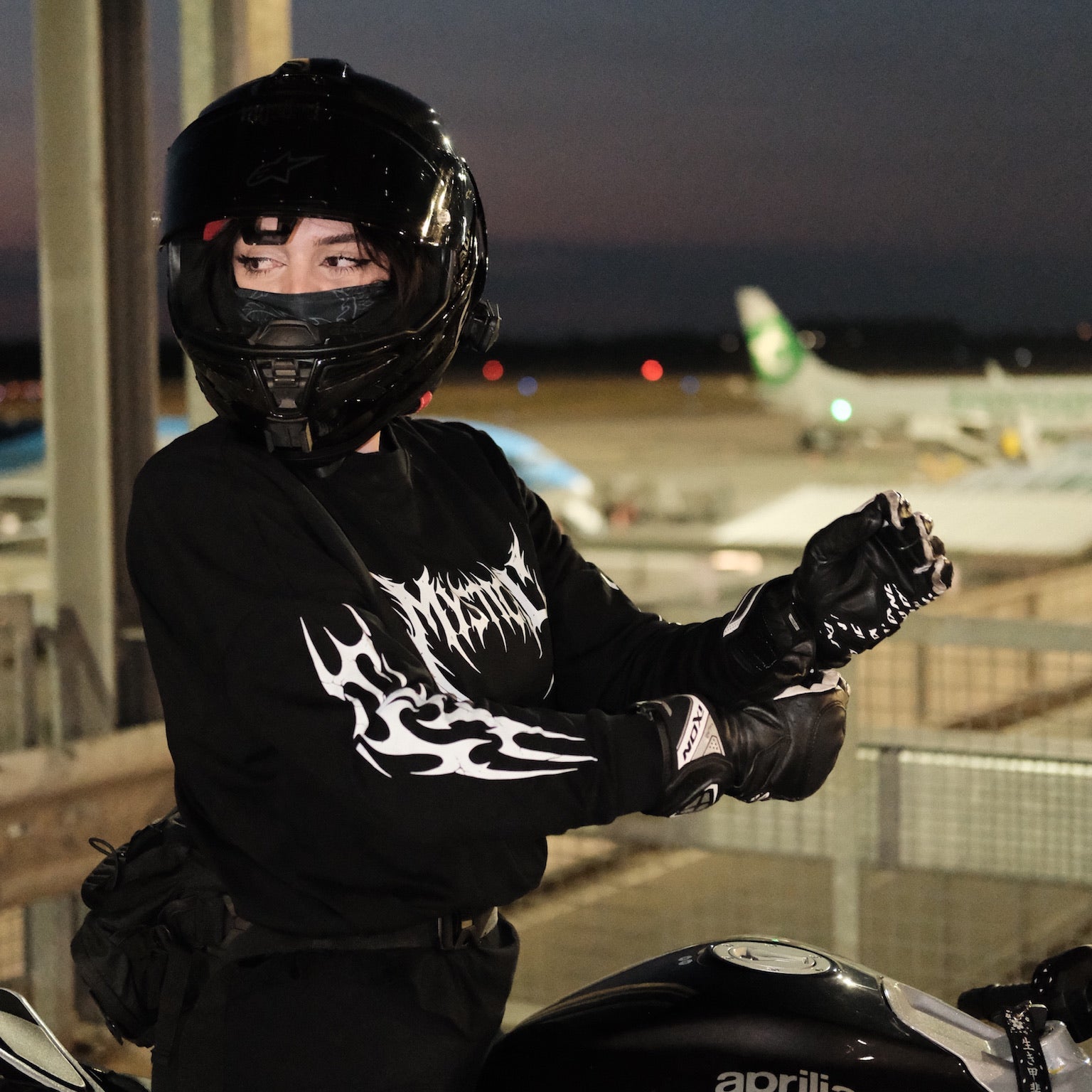 Midnight Longsleeve Black
